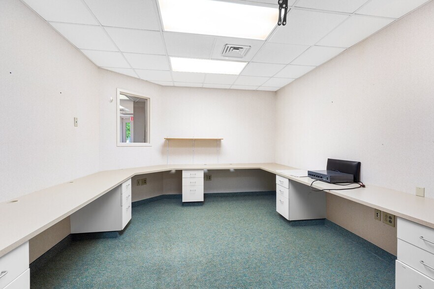 More Photos Of 15394 Kings Hwy, Montross Medical For Sale