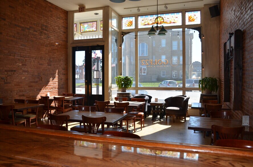 More Photos Of 11 Benton Ave E, Albia Restaurant For Sale