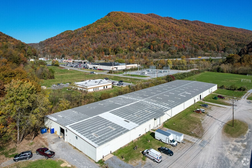 More Photos Of 207 Baltic Dr, Weber City Warehouse For Lease