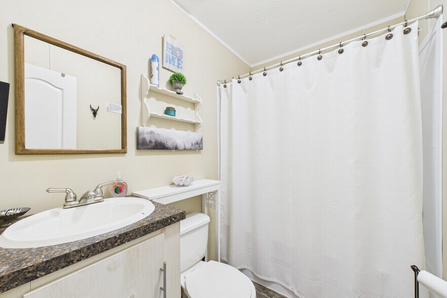 More Photos Of 141 County Road 851, Elizabeth Hotel For Sale