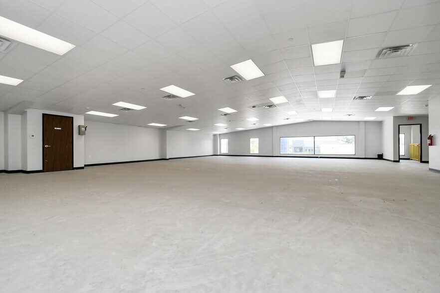 More Photos Of 12506 Taylor Rd, Houston Warehouse For Sale