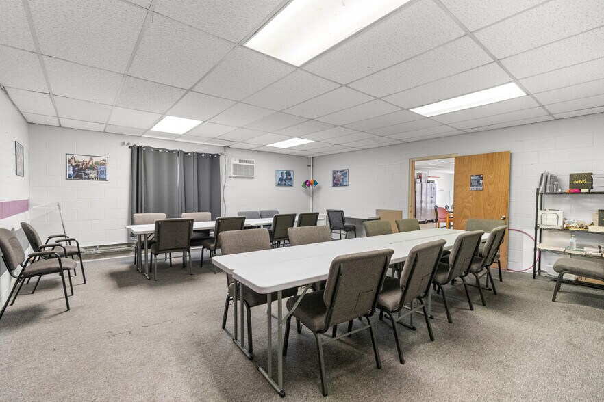 More Photos Of 6202 Dupont St, Flint Religious Facility For Sale