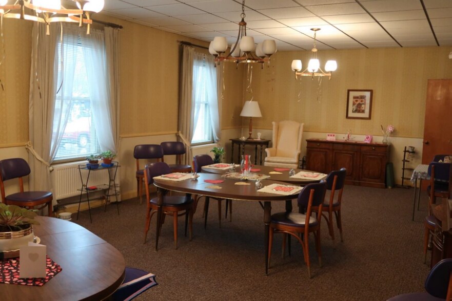 More Photos Of 61 Waldo Ave, Rochester Dormitory For Sale