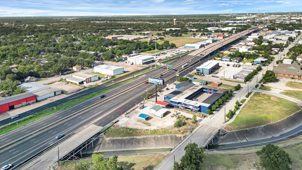 More Photos Of 721 Pasadena Fwy, Pasadena Industrial For Sale