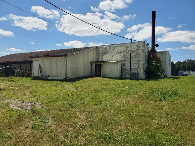More Photos Of 110 Railroad St, Cambridge Springs Freestanding For Sale