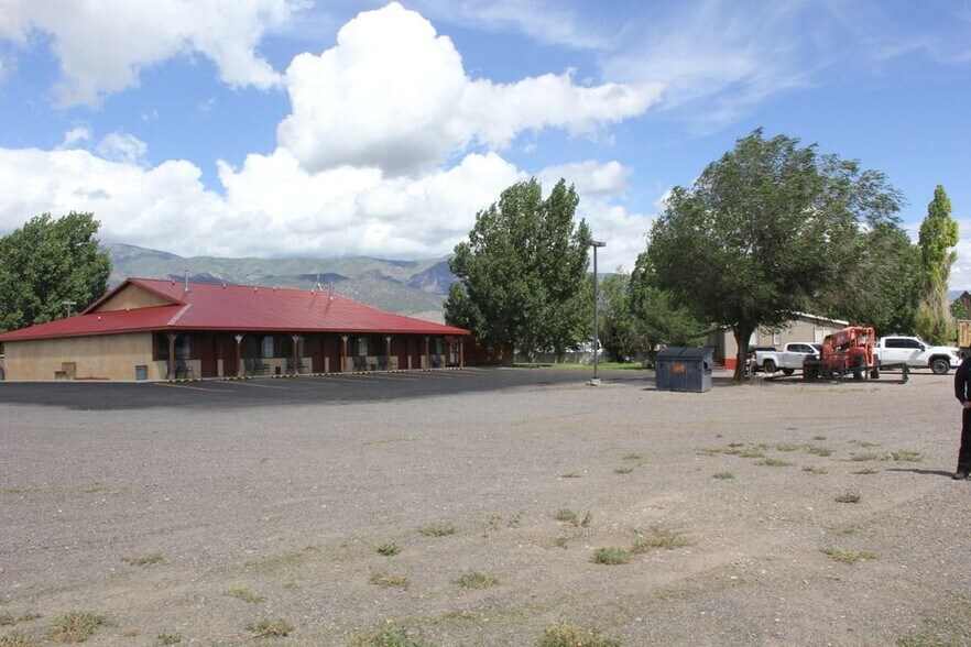 More Photos Of 339 S Highway 89, Circleville Hotel For Sale