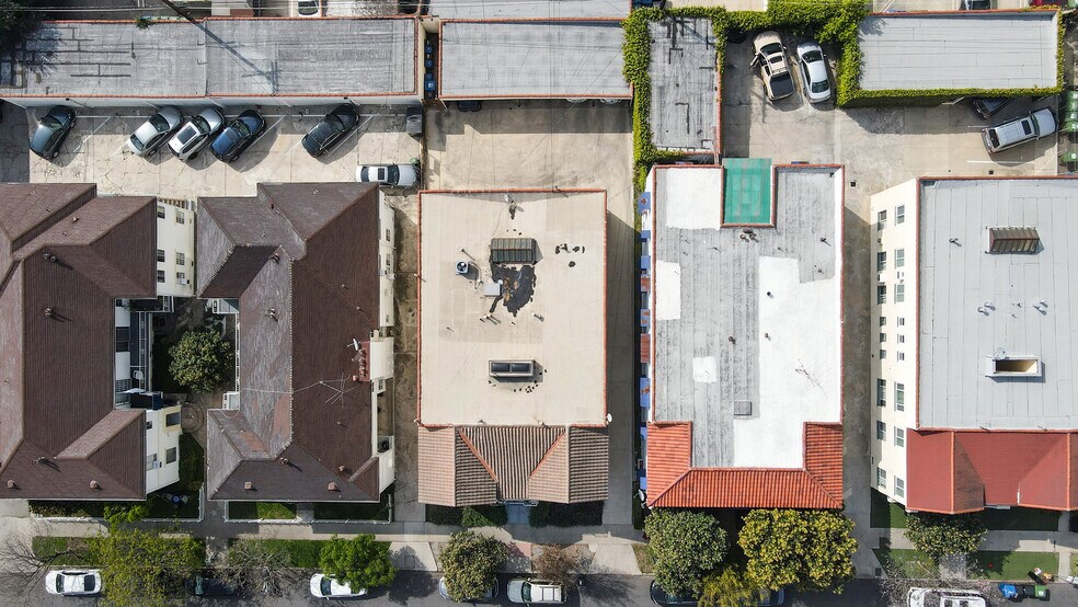 More Photos Of 327 N Ogden Dr, Los Angeles Apartments For Sale
