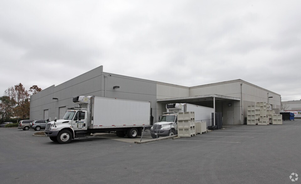 More Photos Of 1997 S McDowell Blvd, Petaluma Warehouse For Lease