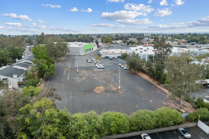 More Photos Of 8501 Auburn Blvd, Citrus Heights Freestanding For Sale