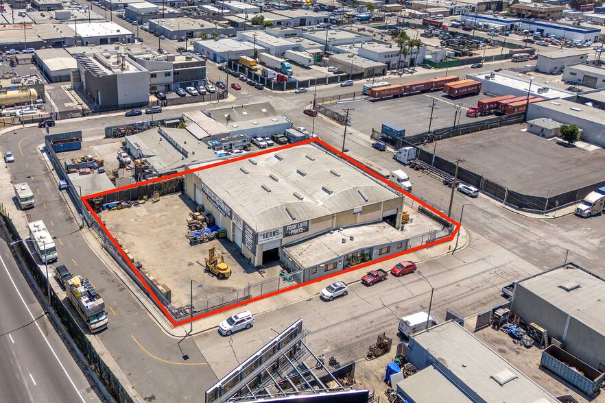 More Photos Of 1240-1250 W 17th St, Long Beach Service For Lease