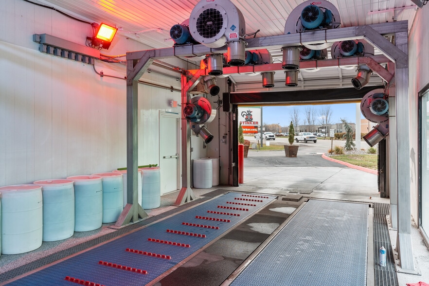 More Photos Of 10592 W State St, Boise Carwash For Sale