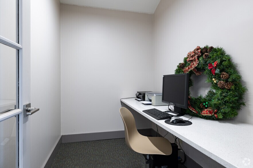 More Photos Of 1001 N McKnight Rd, Saint Louis Apartments For Sale