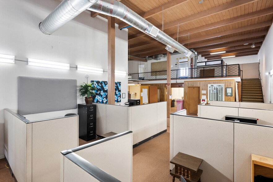 More Photos Of 482 Manor Plz, Pacifica Storefront For Sale