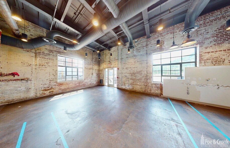 More Photos Of 941 Industry Ave SE, Roanoke Warehouse For Sale