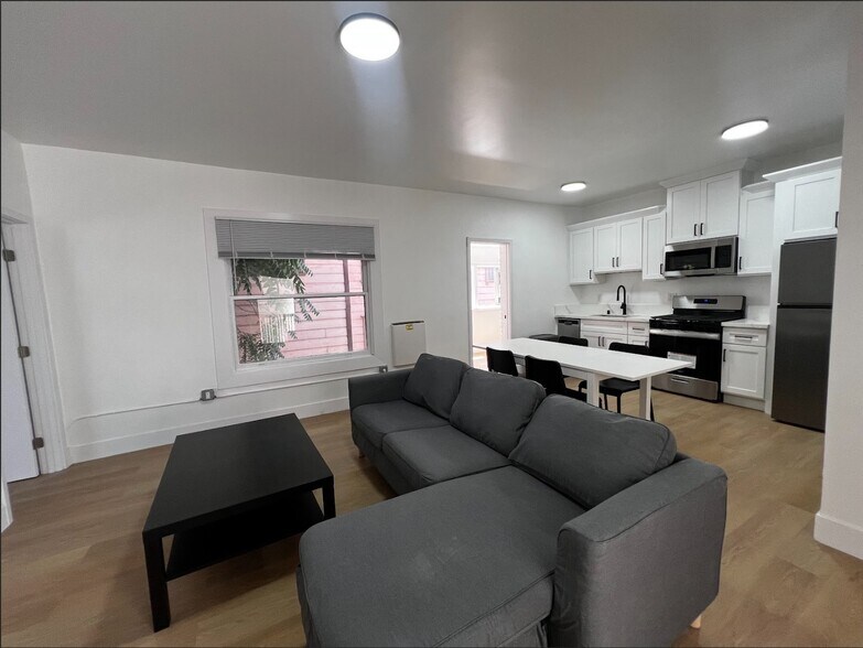 More Photos Of 2101 Bonsallo Ave, Los Angeles Apartments For Sale