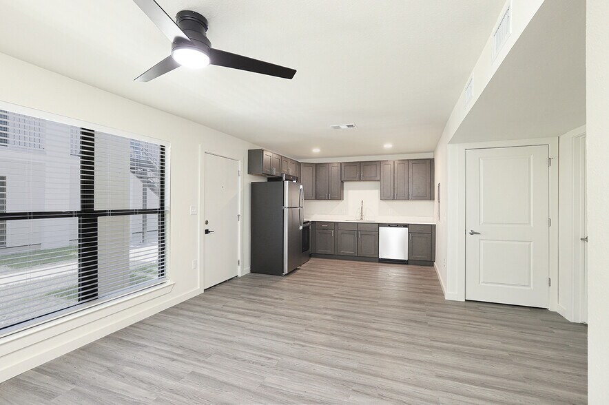 More Photos Of 4380 Mohican Prescot Crossover, Baton Rouge Apartments For Sale