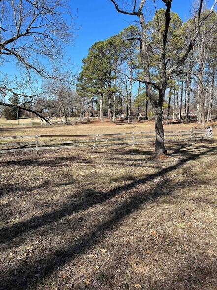 More Photos Of 75 Hillandale Dr, Russellville Land For Lease