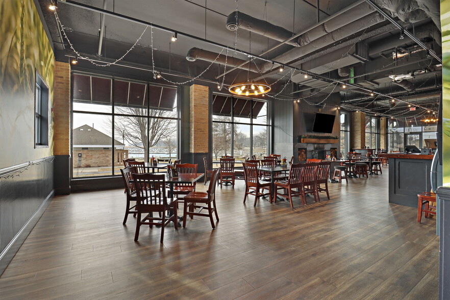 More Photos Of 115-125 56th St, Kenosha Restaurant For Sale