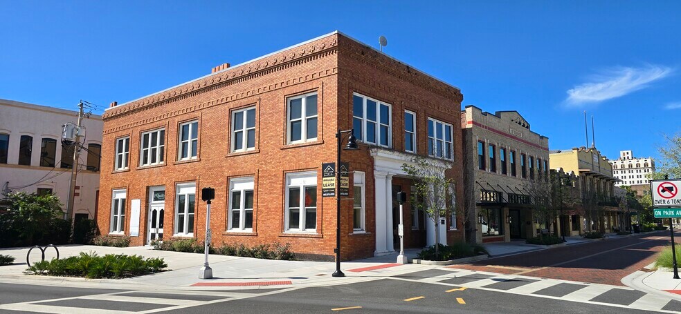 Primary Photo Of 250 E Park Ave, Lake Wales Office For Lease