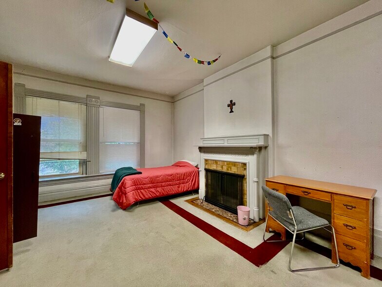 More Photos Of 1544 Pearl St, Denver Office Residential For Sale
