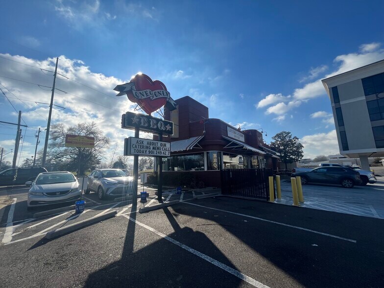 More Photos Of 567 S Perkins Rd, Memphis Restaurant For Lease