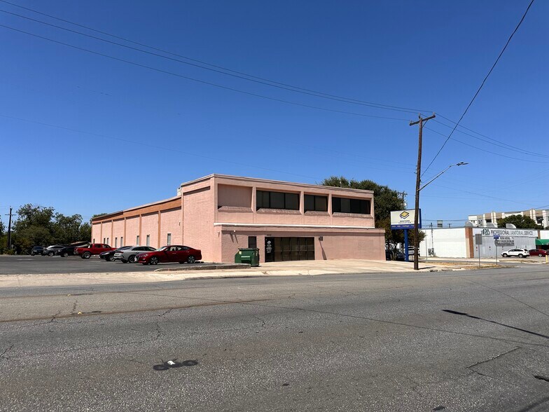 More Photos Of 4205 San Pedro Ave, San Antonio Schools For Lease