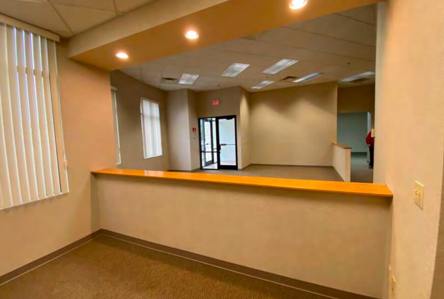 More Photos Of 4028 Binion Way, Mason Warehouse For Lease