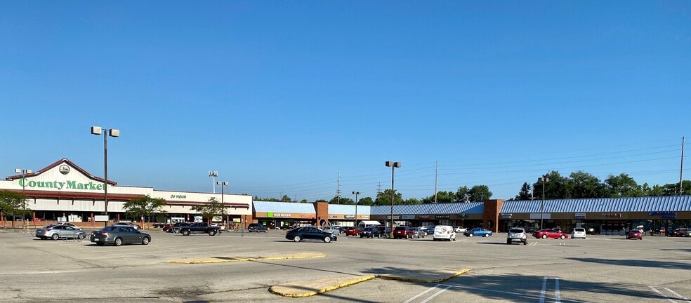 Primary Photo Of 2719-2777 S 6th St, Springfield General Retail For Sale