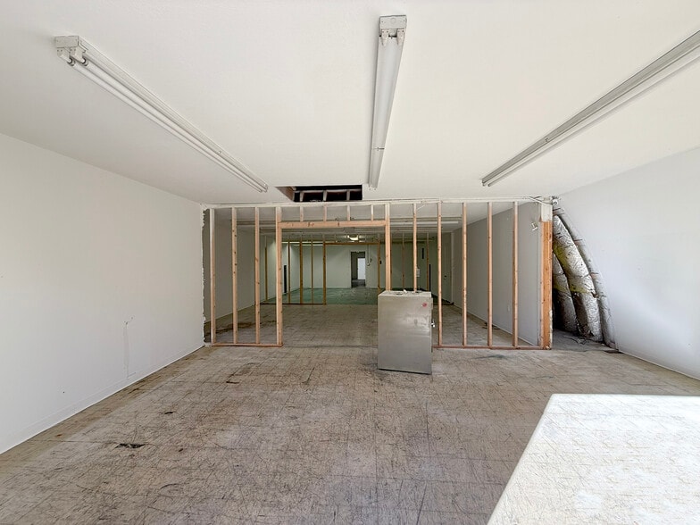 More Photos Of 2030 N Clay St, Denver Flex For Lease