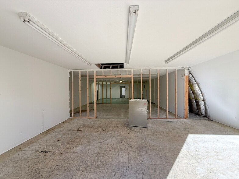 More Photos Of 2030 N Clay St, Denver Flex For Lease