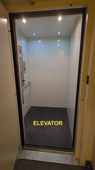 More Photos Of 7115 Northern Blvd, Jackson Heights Office For Sale