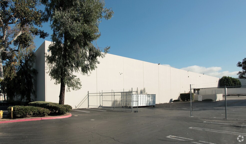 More Photos Of 13140 Alondra Blvd, Cerritos Warehouse For Lease