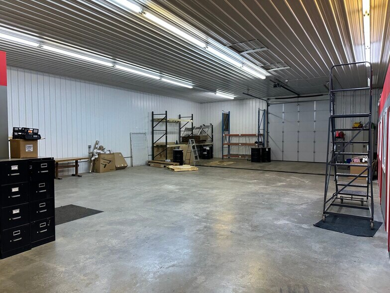 More Photos Of 7435 Kent Ave, Eau Claire Flex For Lease