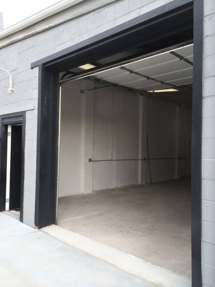 More Photos Of 800 E 11th St N, Wichita Warehouse For Lease