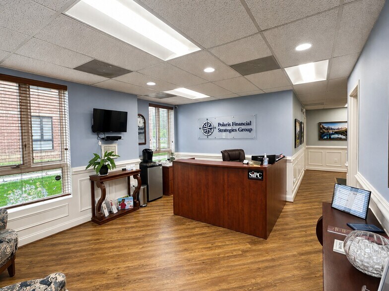 More Photos Of 2 Cardinal Park Dr, Leesburg Medical For Sale