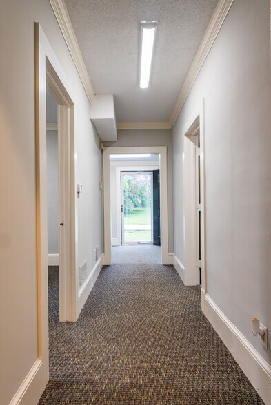 More Photos Of 3562 Spangenberg Ave, Clemmons Office For Lease