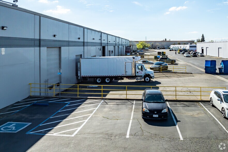 More Photos Of 8470 Belvedere Ave, Sacramento Warehouse For Lease