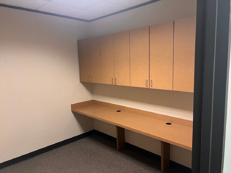 More Photos Of 23800 Northwest Fwy, Cypress Medical For Lease