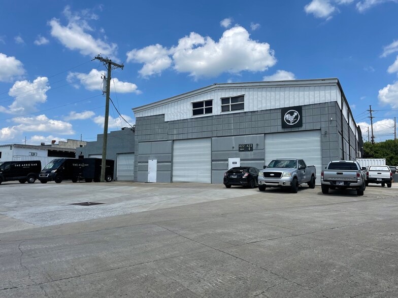 Primary Photo Of 1015 W Kirkland Ave, Nashville Industrial For Lease