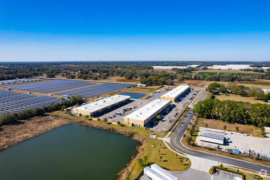 More Photos Of 3920 Anchuca Dr, Lakeland Warehouse For Lease