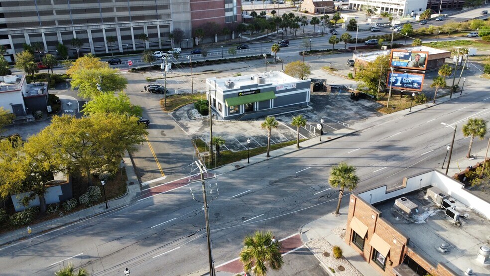 More Photos Of 221 Spring St, Charleston Fast Food For Lease