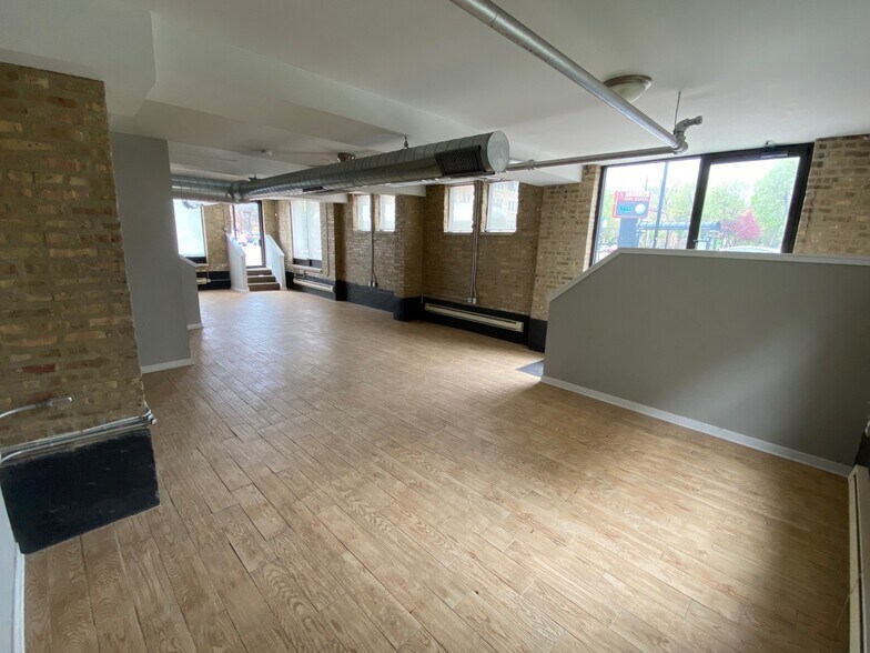 More Photos Of 2000 W Foster Ave, Chicago Apartments For Lease