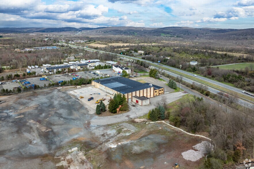 More Photos Of 7 Frontage Rd, Clinton Township Warehouse For Sale