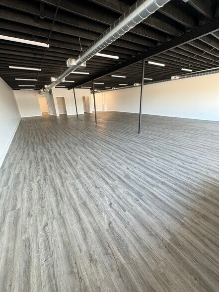 More Photos Of 3913 Sauk Trail, Richton Park Storefront Retail Residential For Sale