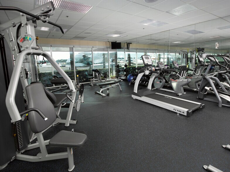 More Photos Of 1100 Lee Wagener Blvd, Fort Lauderdale Unknown For Lease