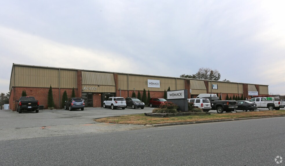 Primary Photo Of 3707 Alliance Dr, Greensboro Warehouse For Lease