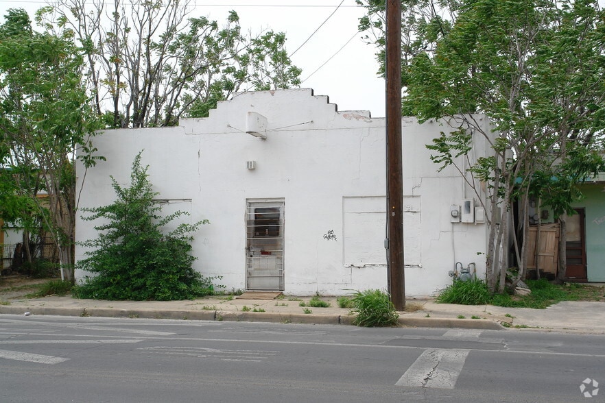 Primary Photo Of , San Antonio General Retail For Sale