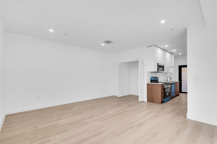 More Photos Of 1037 NW 2nd St, Miami Apartments For Sale