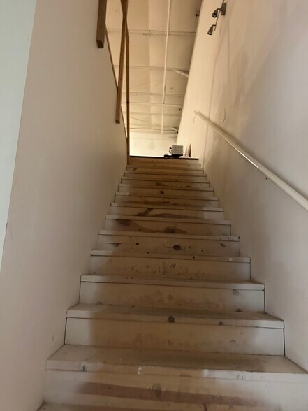 More Photos Of 2881 Commerce Park Dr, Madison Light Manufacturing For Lease