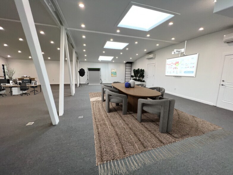 More Photos Of 1554 S Sepulveda Blvd, Los Angeles Office For Lease